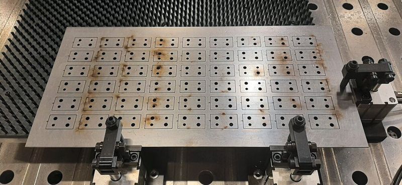 Laser parts with microjoints. (Image:CMA)