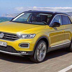 Das Auto mit den siebtmeisten Neuzulassungen 2020 war der VW T-Roc mit 50.822 Einheiten (2019: 58.898).(Bild:  Volkswagen)