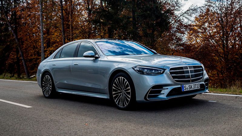 Kaum am Markt angekommen, gibt es für die neue Mercedes S-Klasse schon einen Rückruf.(Bild:  Daimler)