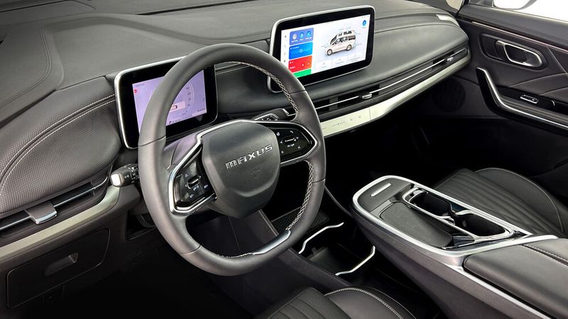 Das Cockpit ist modern und aufgeräumt. (Bild: Maxus)