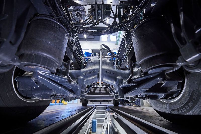 Darüber hinaus handelt es sich aber um eine vollständig auf Elektroantrieb ausgerichtete Architektur mit hohem Anteil spezifischer Teile. (Daimler AG)