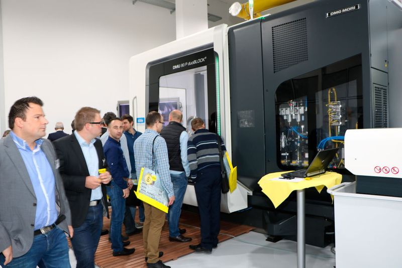 Ein Blick in die Maschine kann nicht schaden. (Sonnenberg)