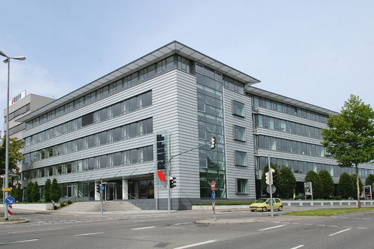 Der Firmensitz der Reiff-Gruppe in Reutlingen. Hier werden seit Oktober 2017 keine Reifen mehr gehandelt.(Bild:  Reiff)