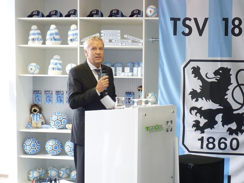 Henning Ohlsson, Geschäftsführer von Epson Deutschland, begrüßte die Gäste im Epson Solutions Center in Gröbenzell. (Archiv: Vogel Business Media)