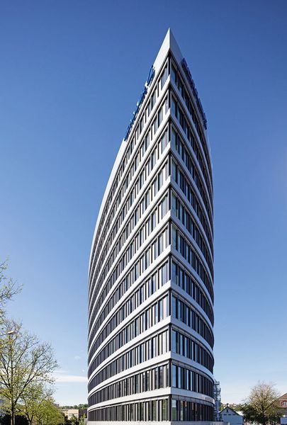 Mit 54 m ist der Schuler Innovation Tower das höchste Gebäude in Göppingen. (www.wilhelmy-fotografie.de)