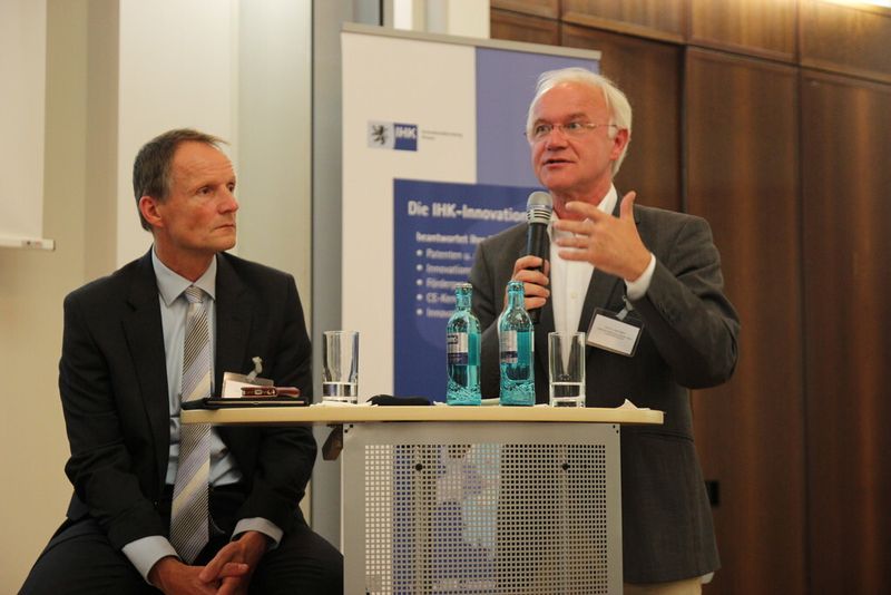 „Endnutzer kennen die Möglichkeiten von Mobile Health bisher kaum, aber Potenzial ist dennoch vorhanden“, Prof. Dr. Josef Hilbert, geschäftsführender Direktor am Institut Arbeit und Technik (IAT) und Honorarprofessor an der Medizinischen Fakultät der Ruhr-Universität Bochum. (Bild: Reinhardt)