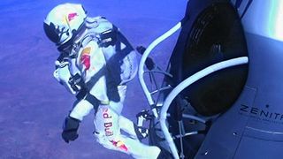 Der Moment des Ausstiegs in 39 Kilometern Höhe ( Red Bull/Stratos)