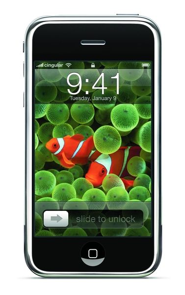 Das iPhone, derzeit nur in den USA erhältlich, wird deutlich billiger: Mit acht Gigabyte Speicher nur noch 399 statt bislang 599 US-Dollar. (Archiv: Vogel Business Media)