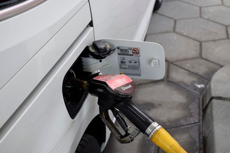 Seltener Anblick: Über 1.200 Kilometer Reichweite sind bei sparsamer Fahrweise locker drin. (Foto: Holz)