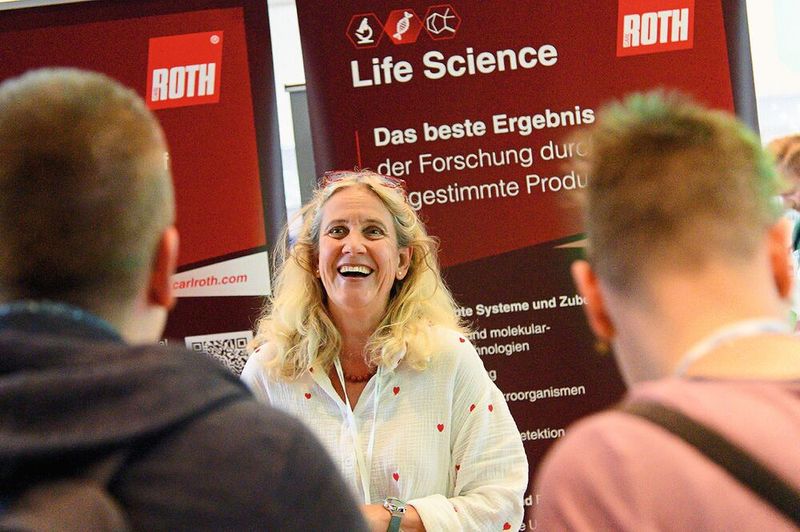 Die Stimmung war wie gewohnt sehr locker und mit reichlich Lachen gespickt. So kennt man es von den LAB-SUPPLYs. Das wissen auch die Besucher zu schätzen.   Mehr Infos zu den kommenden LAB-SUPPLY-Messen finden Sie auf www.lab-supply.info (Bild: Stefan Stark)