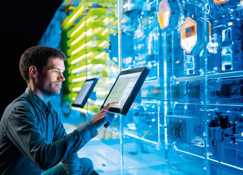 Steuerungsarchitektur: Jedes Modul wird durch eine CPX-E Steuerung von Festo gesteuert. (Bild: Festo)