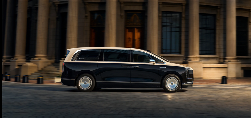 The brake pedal on the Maextro V800 luxury van is broken. This has implications for regulations in China. (Screenshot from the website)(Image: Maextro/HIMA)
