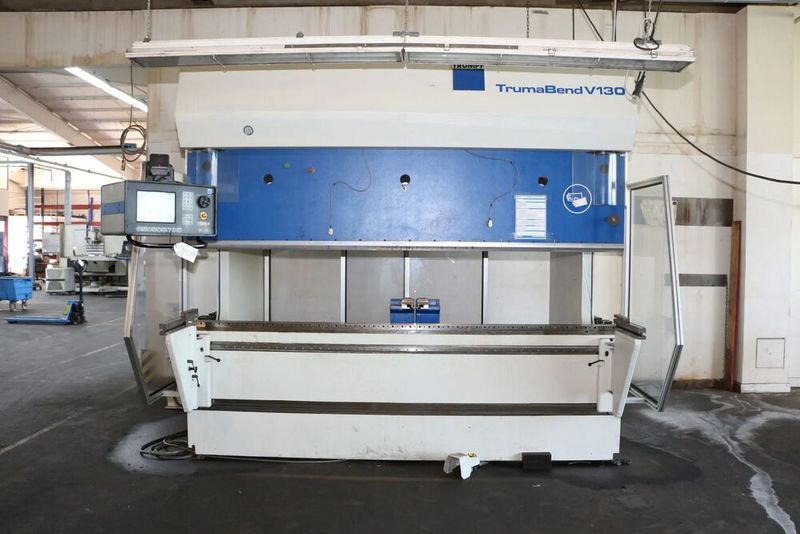 Für die Blechumformung steht diese Trubend V 130 von Trumpf im Auktionskatalog von Surplex bereit, dem Höchstbietenden den Maschinenpark zu erweitern. (Bild: Surplex)