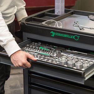 Stahlwille bietet aber auch ingesamt drei Werkzeugsortimente an. (Bild:  Stahlwille)