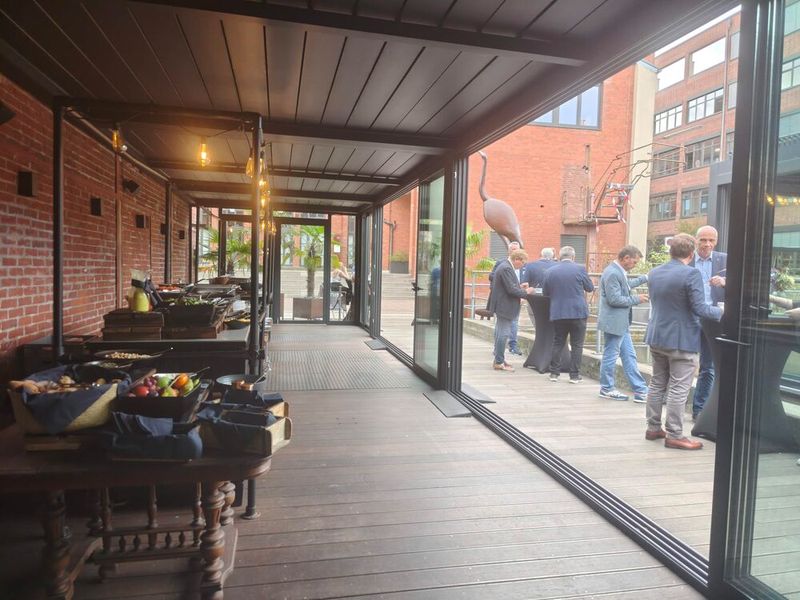 Noch vor dem Networking-Lunch... (Bild: © Serina Sonsalla)