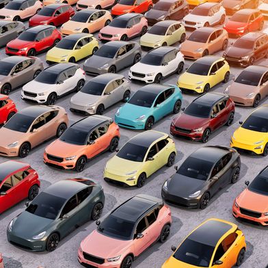 Das Angebot an reinen E-Modellen hat sich innerhalb von fünf Jahren von 38 auf 159 vervierfacht, während das Verbrenner-Angebot zeitgleich schrumpfte. (Bild: © DigitalPenTH – stock.adobe.com)