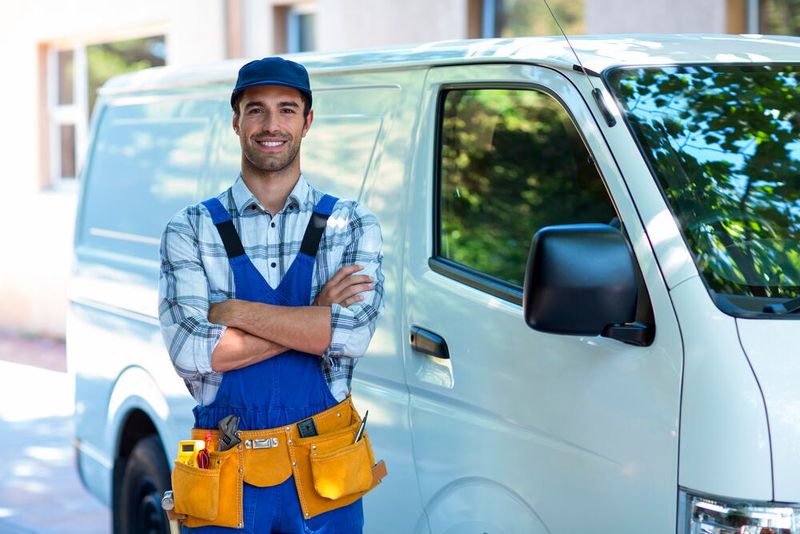 Schnellere Serviceabwicklung, höhere Servicequalität und eine bessere Erstlösungsrate. Die Vorteile von IIoT im Field Service können sich sehen lassen.  (Bild: ©wavebreakmedia - shutterstock.com)