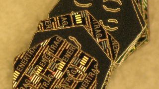 Die Markierung erfolgt mittels einer durchsichtigen Flüssigkeit, die mit einem individuellen DNA-Code versehen ist. (Enertrag)