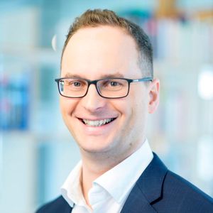 Franziskos Kyriakopolous, Gründer und Geschäftsführer des österreichischen „Action-Intelligence“-Unternehmens 7Lytix: „Ich will nicht alles einreißen, um ein AI-Modell zu nutzen.“(Bild:  7Lytix)