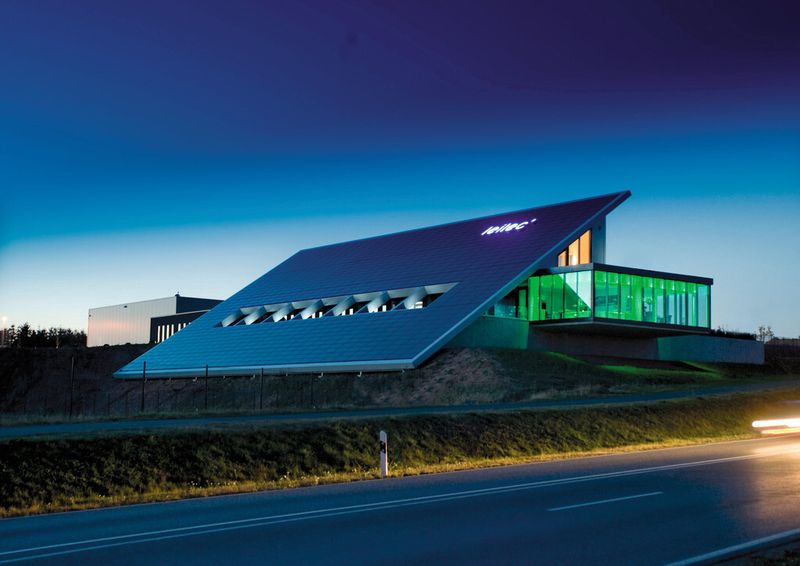 Das neue Firmengebäude von Leitec steht nicht nur für Energieeffizienz, sondern ist auch architektonisch sehr ausdrucksvoll. (Bild: Leitec)
