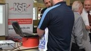 Großes Interesse an innovativer Software: der KSR-Messestand am ZKF-Branchentreff 2015 in Heidelberg. (KSR)