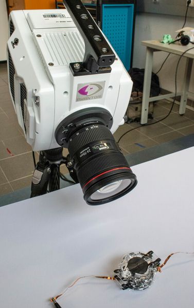 Mit vielfach übereinander angeordneten „Taschen“ können kraftvolle und schnelle Höhenbewegungen mit der Kamera in ihrer ganzen Dynamik präzise erfasst werden.  (Bild: KW_MPI-IS)