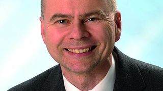 „Die Politik hat bei mir den Eindruck erweckt, dass die Vergütungsabsenkung nicht in der derzeit diskutierten Höhe erfolgen wird“, begründet Kaco-Geschäftsführer Ralf Hofmann den Bau der Fabrik für Solar-Wechselrichter. Bild: Kaco New Energy (Archiv: Vogel Business Media)