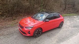 Der Opel Corsa E in der 40-Jahre-Corsa-Edition. (Bild: Sven Prawitz/Vogel Communications Group)