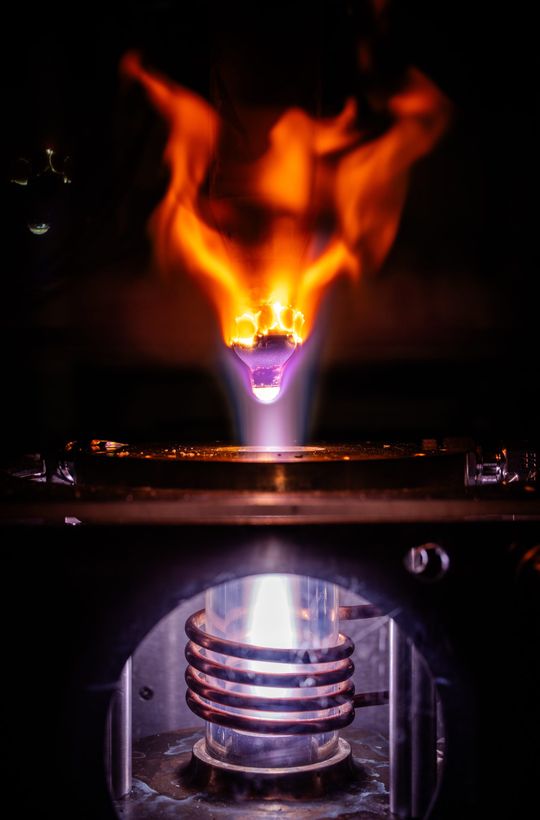 Brenner für die Prüfung von Hitzeschildmaterialien für dieses Projekt. Die Daten aus den Labortests wurden zur Verfeinerung eines Computermodells verwendet, mit dem Materialien für Hyperschallfahrzeuge schneller bewertet werden können.(Bild:  Craig Fritz)