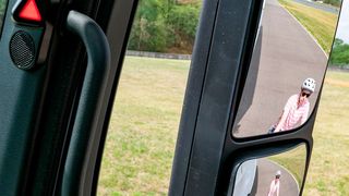 Sicherheitssysteme an Lkws können Leben retten. (Bild: Dekra)