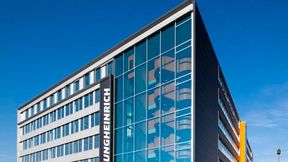 Arbeitskampf gestoppt! Eigentlich sollten morgen Kundgebungen und Gespräche bei Jungheinrich in Hamburg stattfinden, bei denen es um die Zukunft des Werks in Lüneburg gehen sollte. Diese Aktionen hat die IG Metall jetzt abgesagt. Hier die Gründe ... (Bild: Jungheinrich)