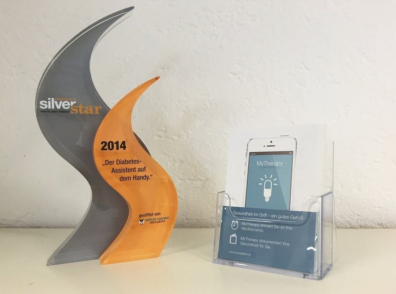 Der Silver Star ist ein Förderpreis, der Projekte auszeichnet, die zu einer Verbesserung der Versorgung älterer Menschen mit Diabetes beitragen können. Bisherige Ergebnisse der Forschungskooperation von Smartphone mit der Charité zeigen, dass Technologie mit der richtigen Anwendung auch bei älteren Patientengruppen hohe Akzeptanz findet. (Bild: Smartpatient)