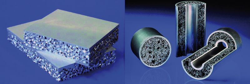 Hohes Leichtbau- und Dämpfungsvermögen bieten Metallschäume aus Aluminium in Form von Platinen (links) oder als Füllmaterial für Hohlkörper wie Maschinengestelle und Zylinder (rechts).  Bild: IFAM (Archiv: Vogel Business Media)