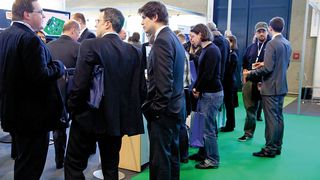 Volle Hallen mit vielen Besuchern. Die Erwartungen an die Nachfolgemesse der Automation sind gross. (Bild: Easyfairs)