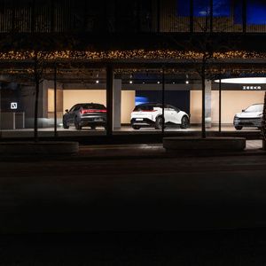 In Schweden will die Volvo-Schwester die ersten Autos noch dieses Jahr ausliefern. Deutsche Kunden sollen ab Anfang 2024 bedient werden.(Bild:  Zeekr)