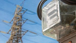 Kommt eine CO­2­-Bepreisung nach dem Modell des VDMA-Gutachtens bedeutet das für viele Maschinenbauer geringere Stromkosten. (©chalermphon - stock.adobe.com)