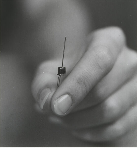 Ein gewöhnlicher Transistor, wie er auch heute noch oft verbaut wird. (Archiv: Vogel Business Media)