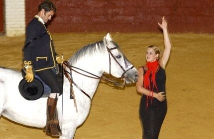 Viva Flamenco: In einer mitreißenden Tanzshow stellten Pferd und Mensch ihr Rhythmusgefühl unter Beweis. (Archiv: Vogel Business Media)