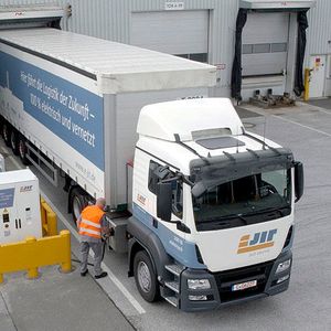 (AMZ Automobilzulieferer Sachsen)