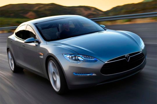 Tesla S: 200 Stundenkilometer sind die Höchstgeschwindigkeit. (Bild: Tesla)