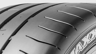 Dunlop und Porsche haben einen Sportreifen für den neuen 911 GT3 entwickelt – mit beeindruckenden Fähigkeiten. (Dunlop)