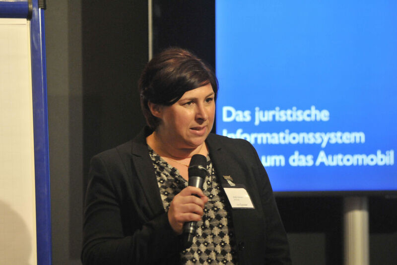 Durch den dritten Veranstaltungstag führte Rechtsexpertin Birgit Hamann vom Landesverband Schleswig-Holstein.  (Zietz / »kfz-betrieb«)