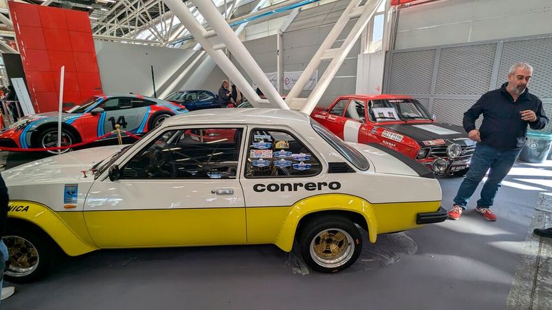 In Italien nicht unbekannt: historische Opel-Fahrzeuge. (Bild: Dominsky )