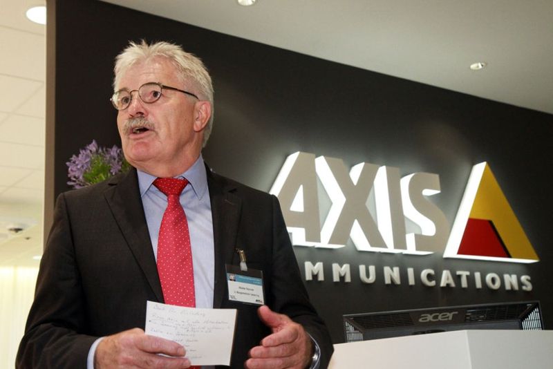 Walter Stenner, 2. Bürgermeister von Ismaning, wünschte Axis alles Gute zur Eröffnung. (Bild: Axis)