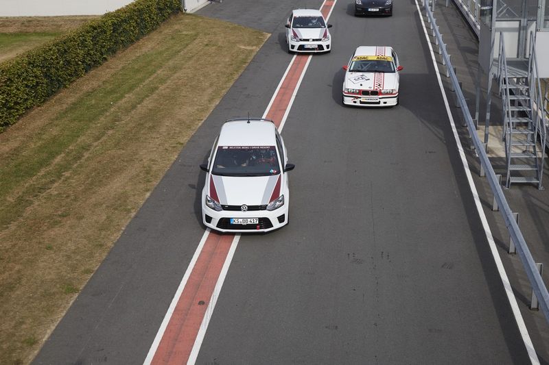 Rennaufstellung: Die Spannung stieg. (Bild: Net at Work)