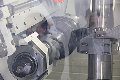 Die Wälzfräsmaschine H600 im Einsatz. (Archiv: Vogel Business Media)