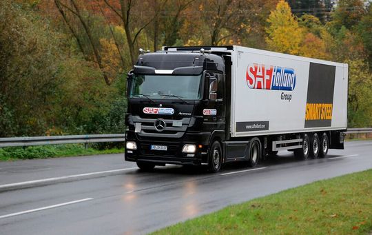 Der Lkw-Zulieferer SAF-Holland aus Bessenbach hat seine Umsatzprognosen im vergangenen Geschäftsjahr mehrfach angehoben und damit ins Schwarze getroffen ...(Bild:  SAF-Holland)