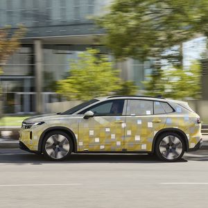 Allerdings hat der Hersteller den neuen Namen bereits bekannt gegeben: ID Tiguan.(Bild:  Volkswagen AG)