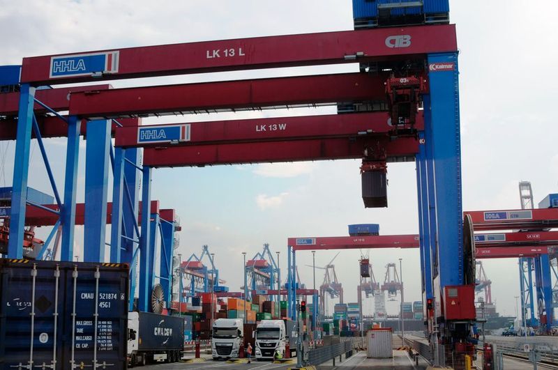 Die Tour führt direkt auf die Terminals und bietet einen faszinierenden Blick hinter die Kulissen des Hamburger Hafens. (Trend Micro)