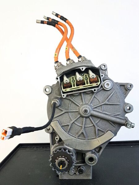 Last phase: motor for the pre-series, manufactured using the rapid casting process with aluminum casting and sintered sand. (Energica/CRP)